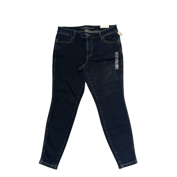 M Jeans By Maurices Mid-Rise Jegging Womens 18W BLUE Distressed Jegging NWT NEW - Picture 2 of 16